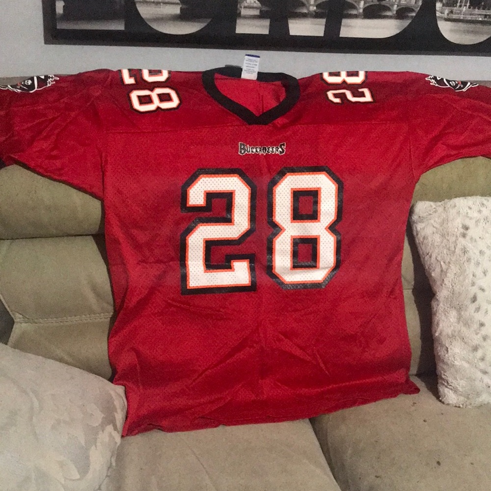 Tampa bay buccaneers 🏴‍☠️ jersey #28 Dunn jersey . Like new No Flaws Size XL